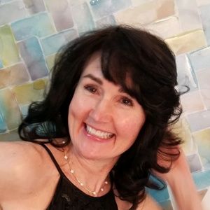 Meet your Posher, Claire